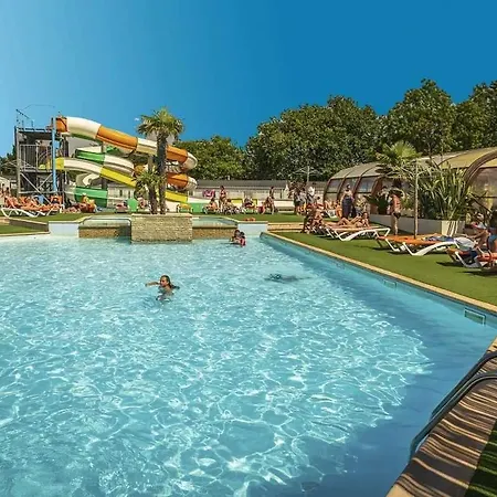 Camping 4 Etoiles - Parc Aquatique - Eei0Fi Saint-Georges-d'Oleron Exterior photo